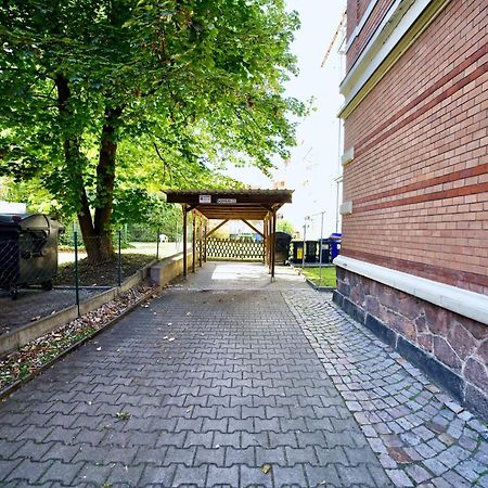 Edler Wohnraum Noble Stadtoase Mit Boxspringbett, Kaffeevollautomat & Parkplatz Zwickau Esterno foto