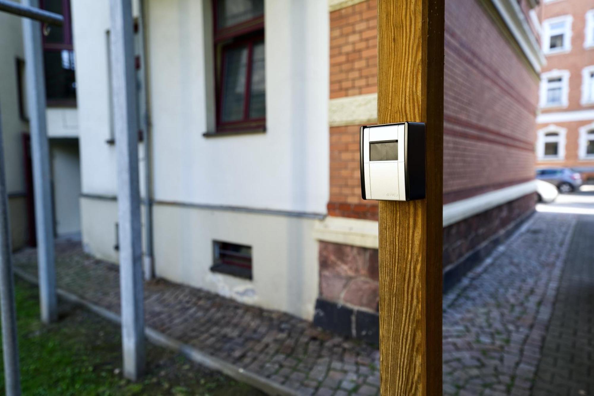 Edler Wohnraum Noble Stadtoase Mit Boxspringbett, Kaffeevollautomat & Parkplatz Zwickau Esterno foto