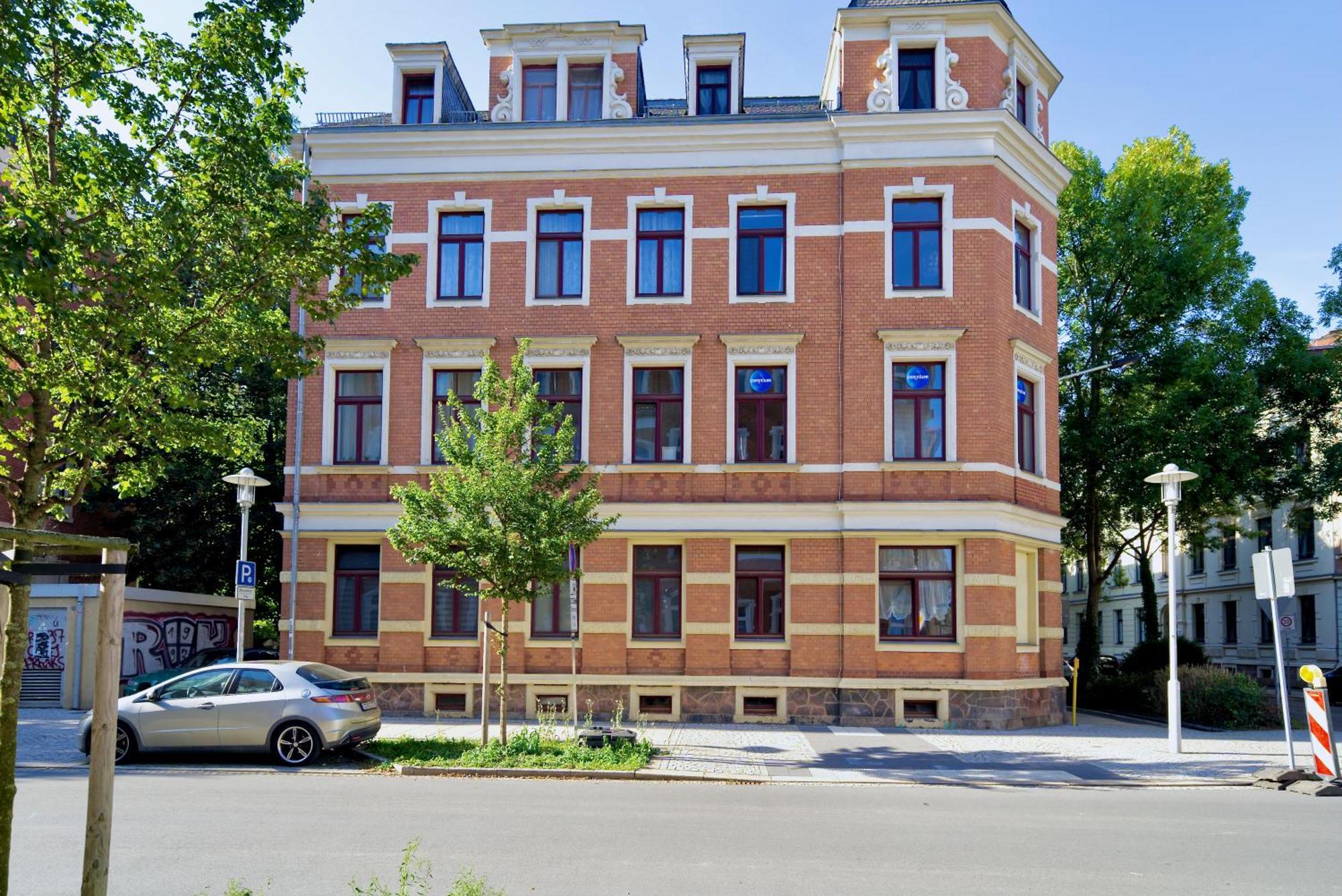 Edler Wohnraum Noble Stadtoase Mit Boxspringbett, Kaffeevollautomat & Parkplatz Zwickau Esterno foto