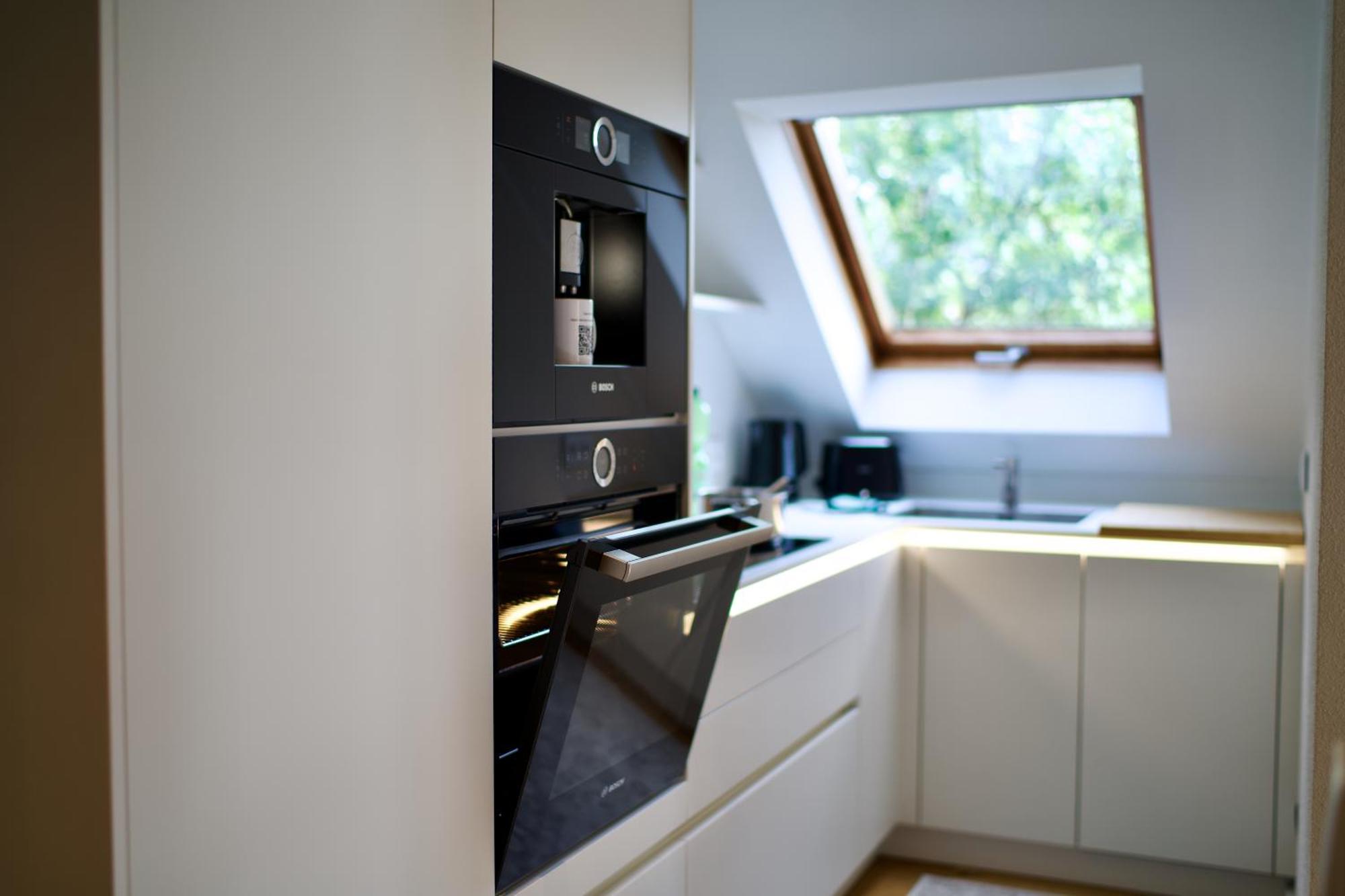 Edler Wohnraum Noble Stadtoase Mit Boxspringbett, Kaffeevollautomat & Parkplatz Zwickau Esterno foto